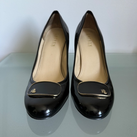 Lauren Ralph Lauren - Black Patent Leather Wedge Gold Trim Logo Pump - Picture 6 of 9